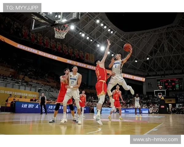 CBA激战广厦对阵四川双方全力争胜精彩瞬间回顾 CBA激战广厦对阵四川双方全力争胜精彩瞬间回顾