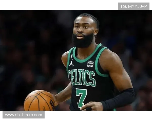 杰伦布朗在NBA赛季中的成长与挑战分析