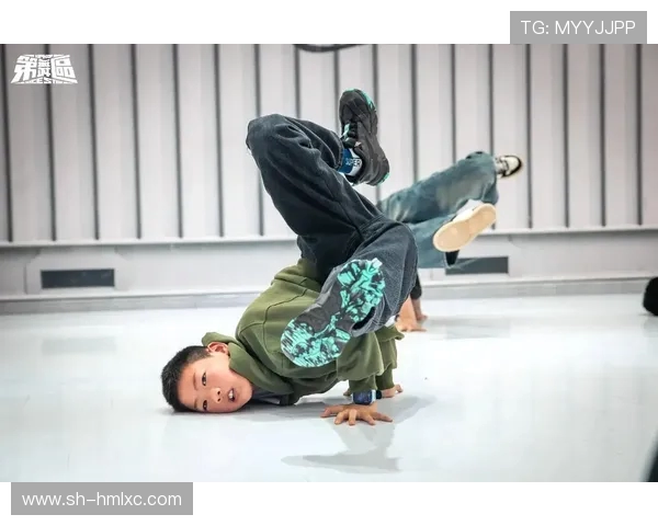 重庆街舞队包夹技巧分析与表现评估探讨 重庆街舞队包夹技巧分析与表现评估探讨