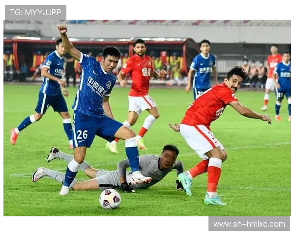 广州足球队的拼搏历程与冠军赛荣耀之路全景回顾